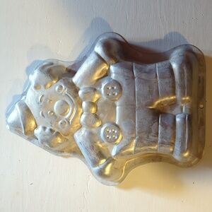 Happy Clown cake pan